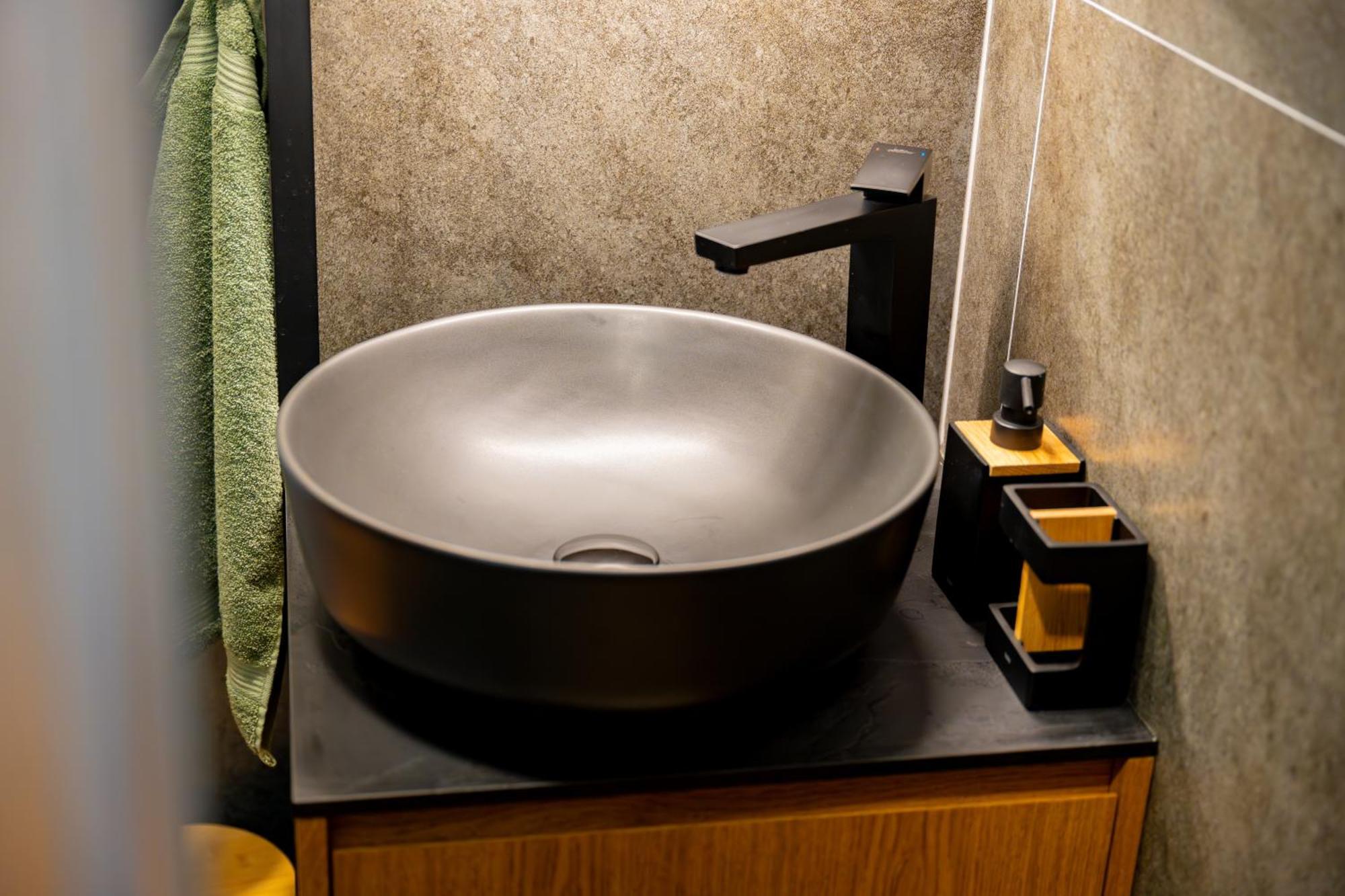 Iatrus Guest Apartment & Sauna Велико Търново Екстериор снимка