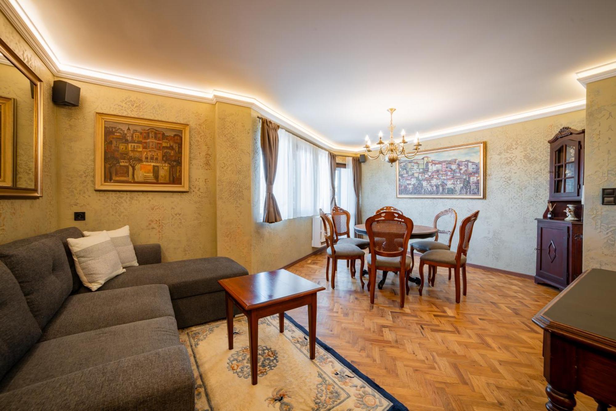Iatrus Guest Apartment & Sauna Велико Търново Екстериор снимка