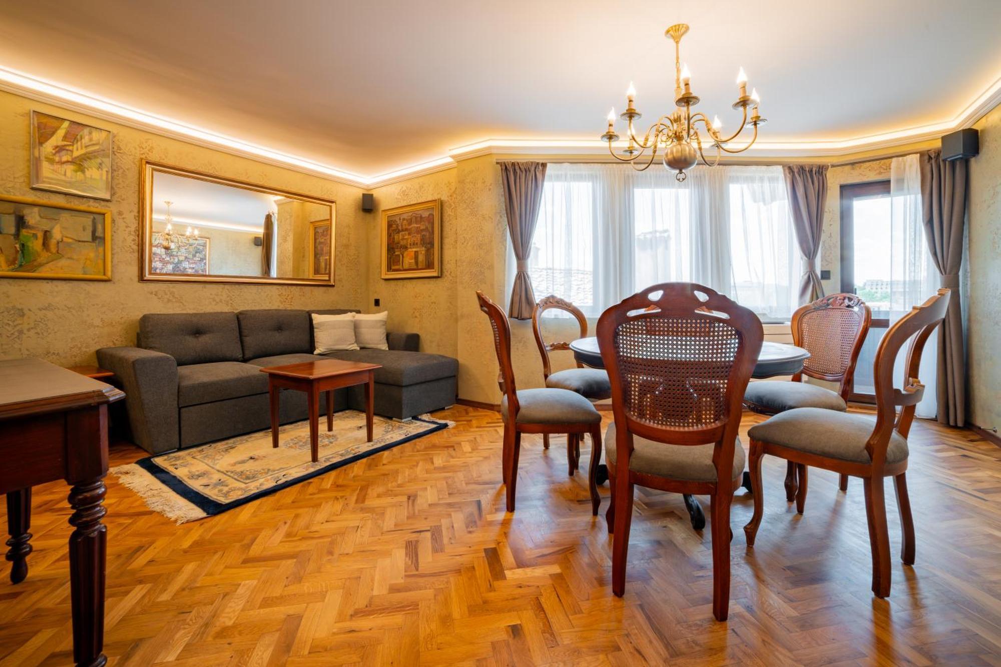 Iatrus Guest Apartment & Sauna Велико Търново Екстериор снимка