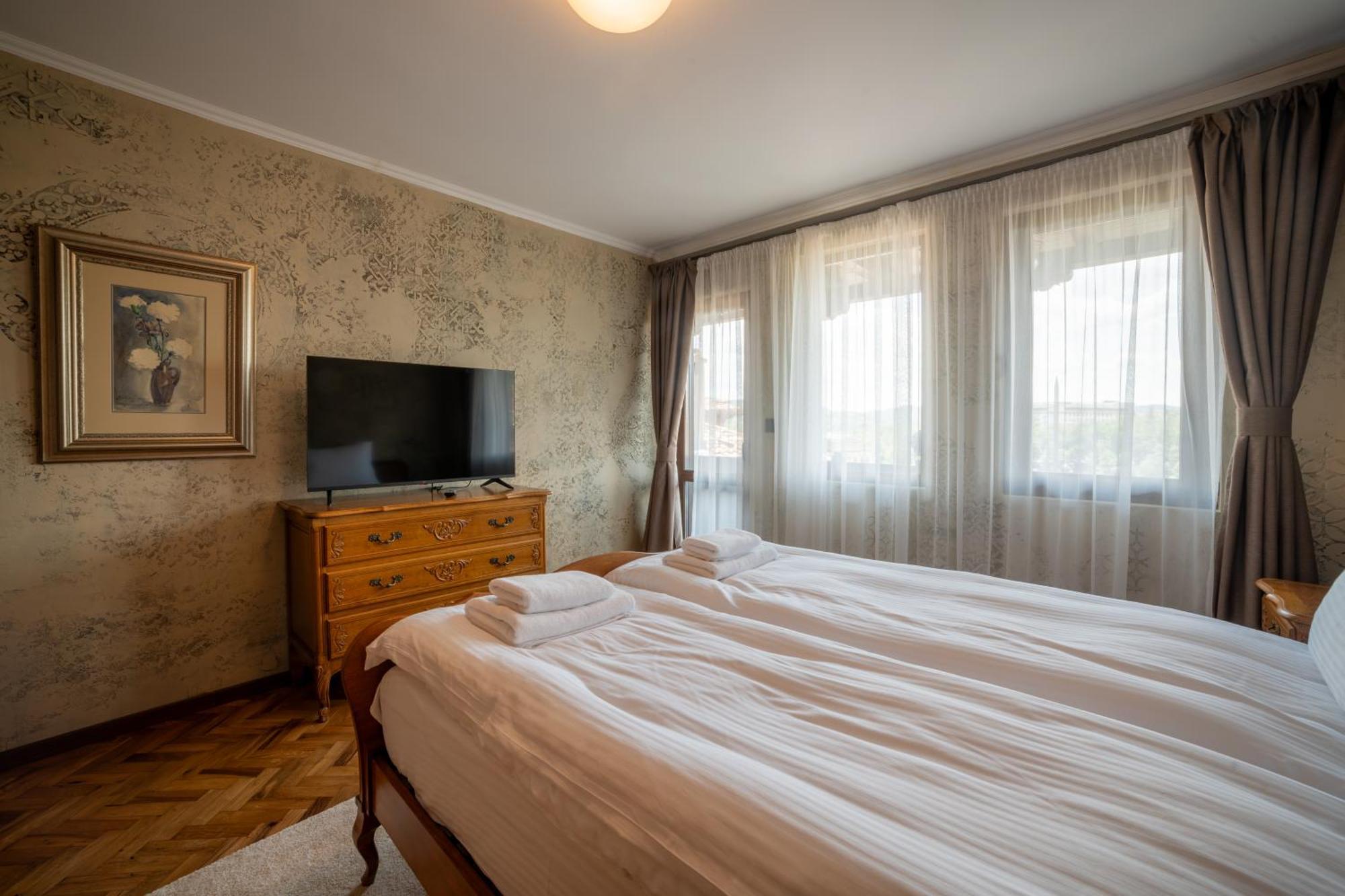 Iatrus Guest Apartment & Sauna Велико Търново Екстериор снимка